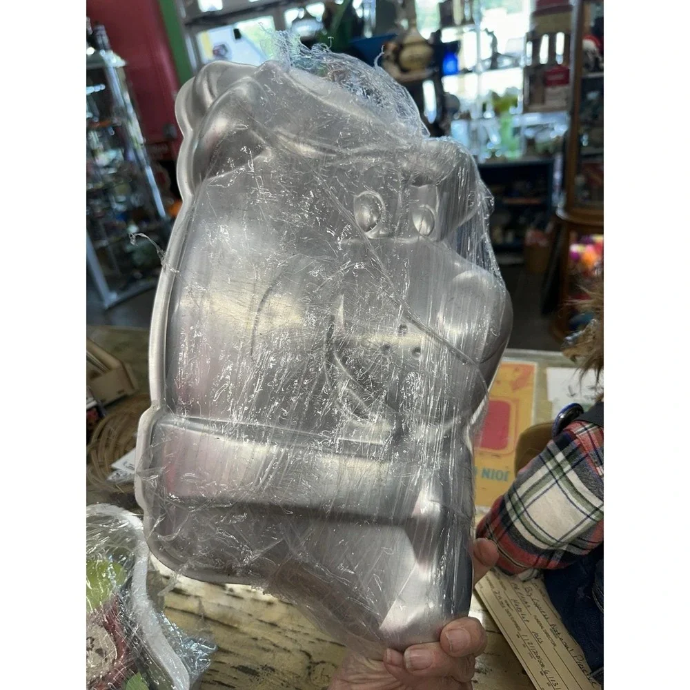 Wilton Yogi Bear Cake Pan, Hanna Barbera, Birthday Cake Decorating! New!